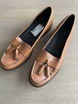 image for Clarks leather flat shoes, uk7