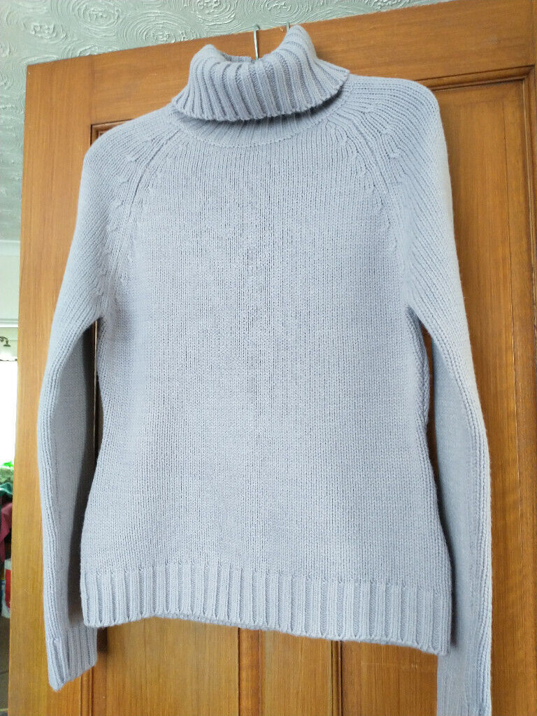 image for POLO-NECK JUMPER. SIZE 8/10. PALE-LILAC. FITTED STYLE. NEW COND. - UNWORN.