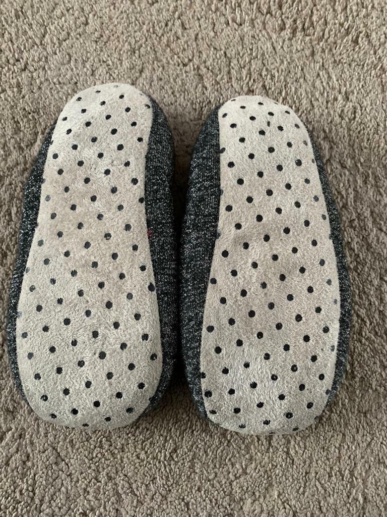 Minnie Mouse house slippers