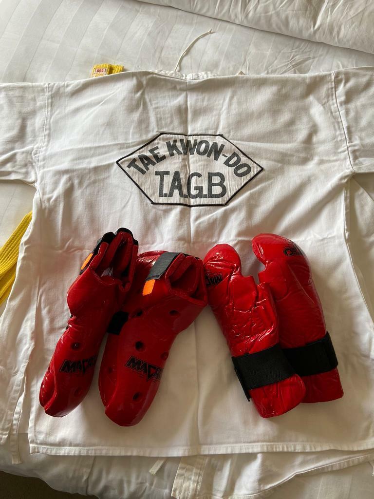 Tae kwon do suit and sparring pads