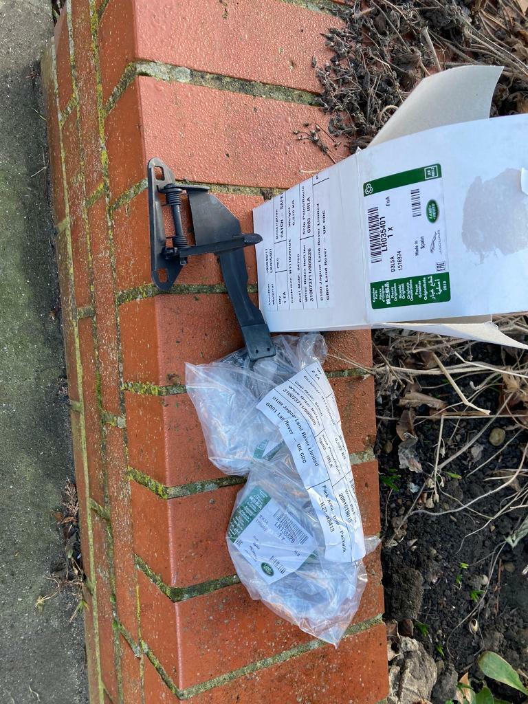 One off Bargain Quick Sale £200 Land Rover Evoque bonnet immaculate 