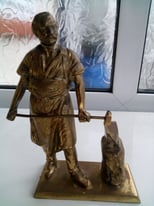 SOILID BRASS BLACKSMITH £25 VERY HEAVY AND OTHER BRASS PLAQUES BIRDS AND CAMEL