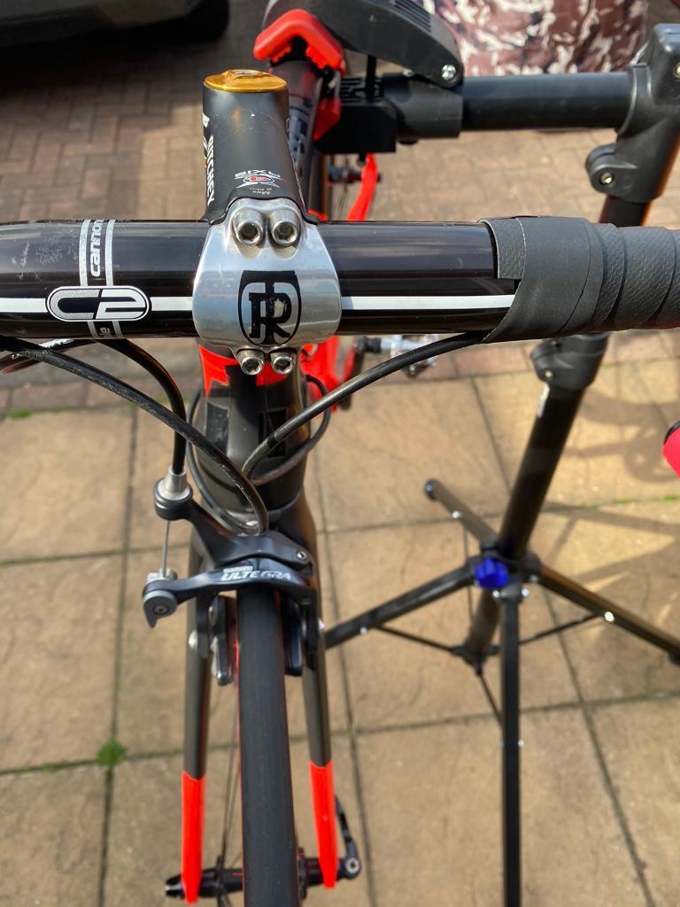 Road bike Tifosi SS26 full Carbon mint condition. RRP£3500