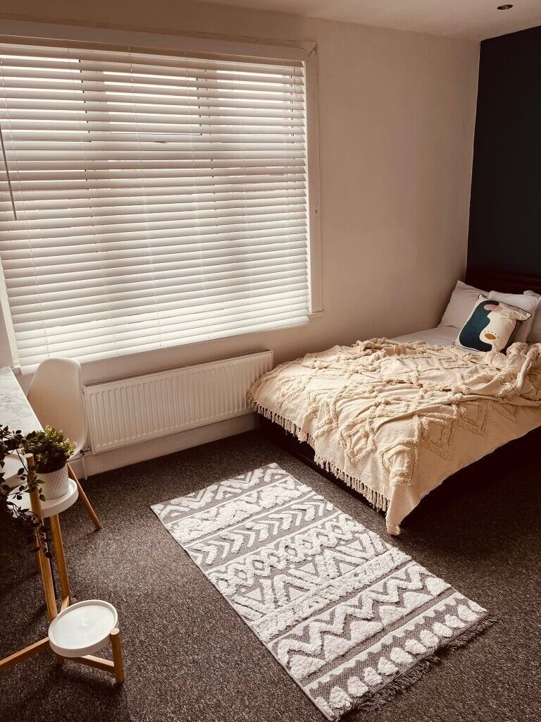 image for Modern Furnished En Suite Room In Watford