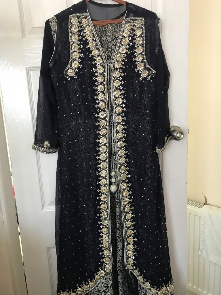 GORGEOUS LATEST WEDDING  NAVY BLUE WORKED CHOREE PAYJAMA SUIT,USED ONCE
