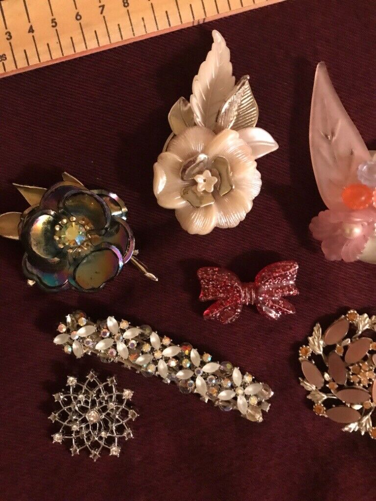 Vintage Brooches- assorted