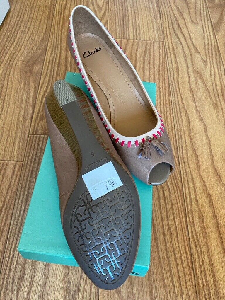 Brand New Clark ‘Open Toe’ Shoes . Size 6. 