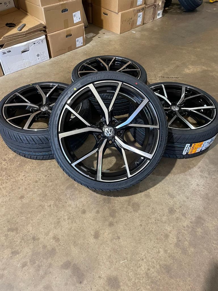 Brand new set of 19” Golf R line alloy wheels and tyres Vw Golf Caddy
