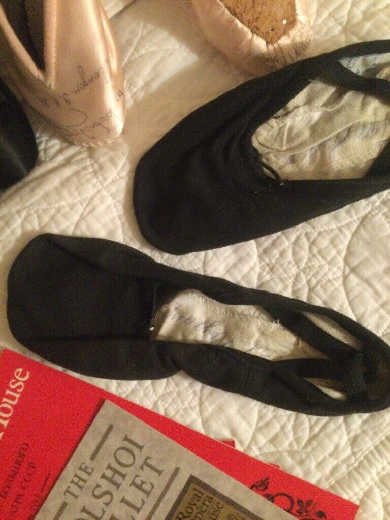 Ballet Shoes & Programmes from the Bolshoi at the ROH 1986