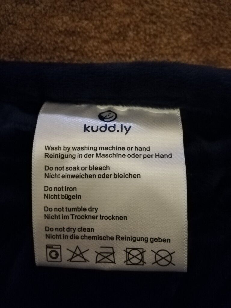 Weighted blanket by Kuddly