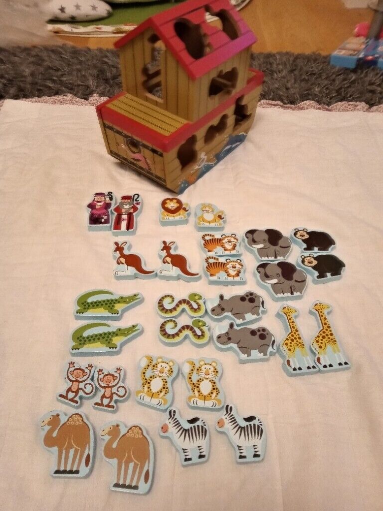 Melissa & Doug Wooden Noah's Ark