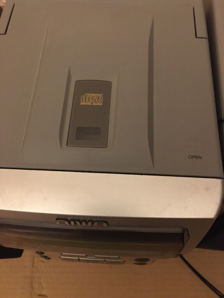 Aiwa LCX 133 Home Audio System + REMOTE