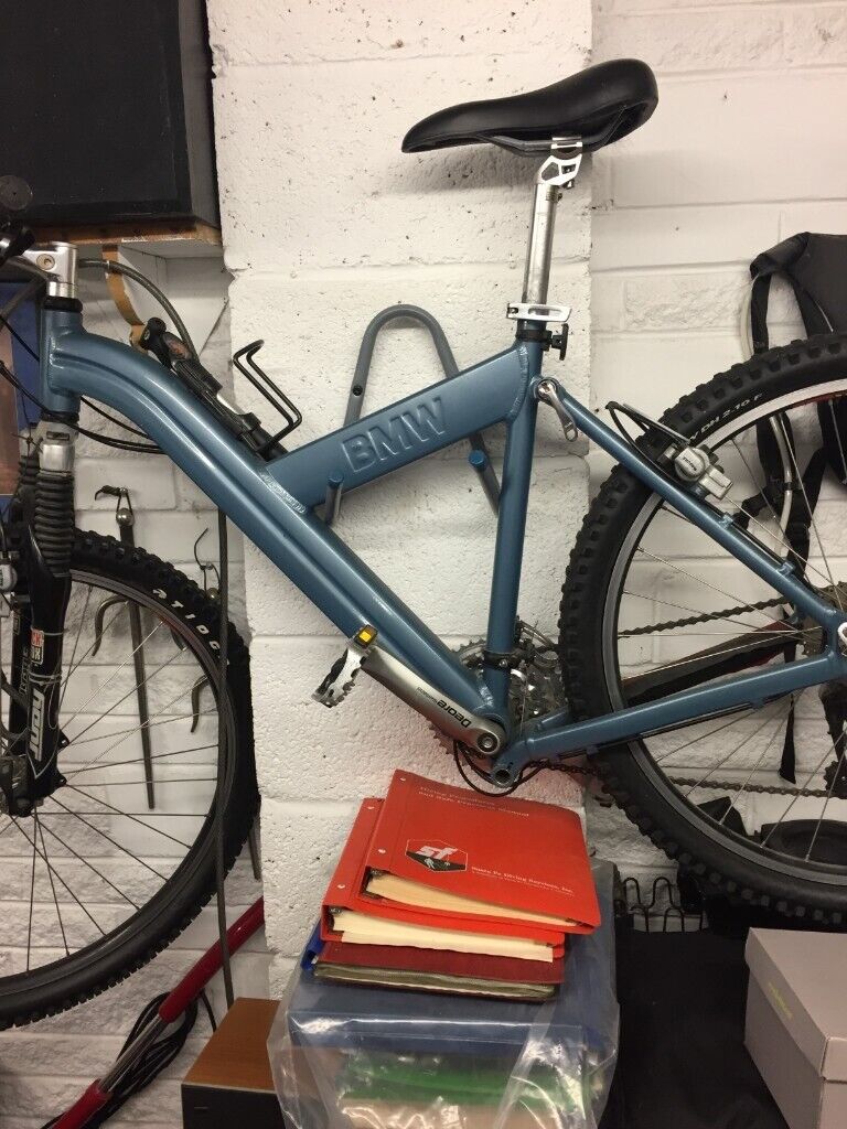 image for BMW FOLDABLE MOUNTAIN BIKE WITH BAG VERY RARE