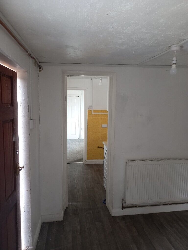 **TO LET** 1 BEDROOM APARTMENT**NORTH ROAD**DSS ACCEPTED**NO DEPOSIT **