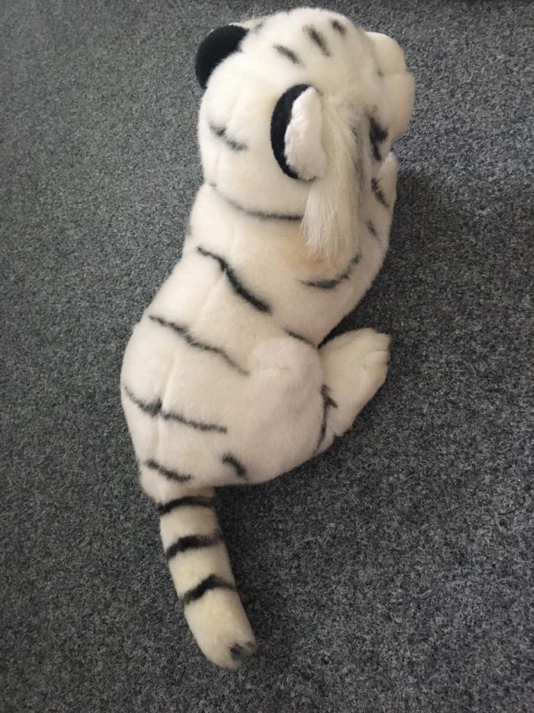 Plush bear 