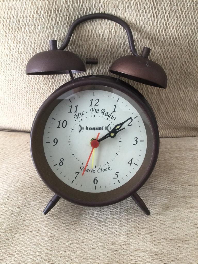 image for Steepletone Quartz Clock MW/FM Radio