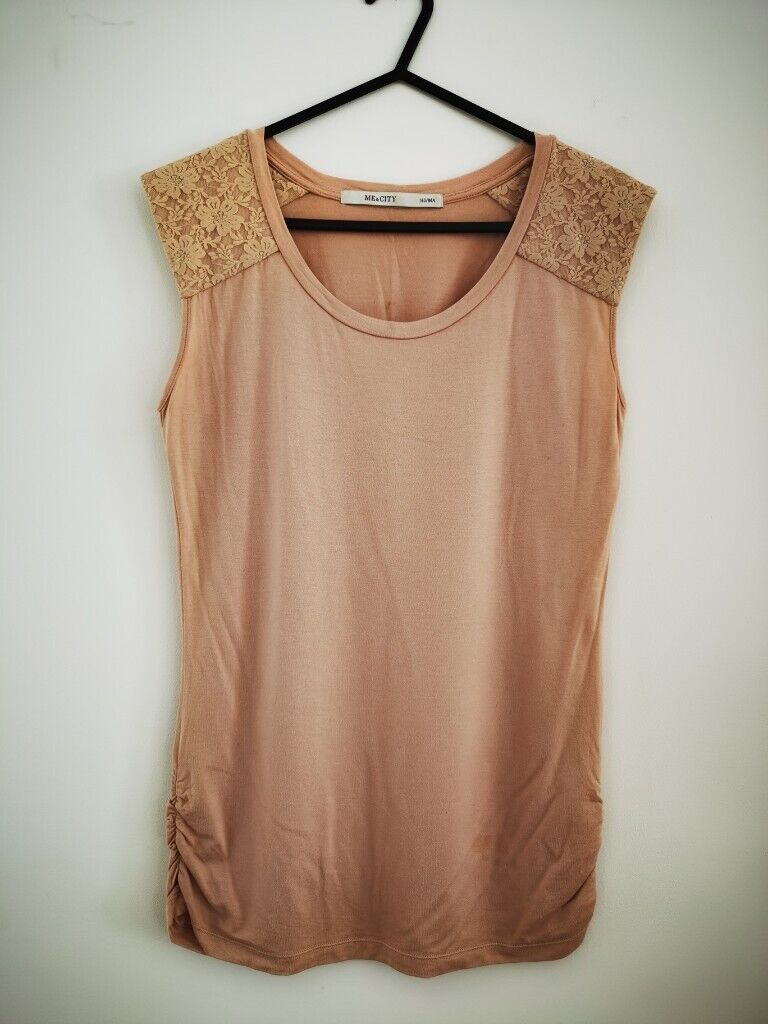 Me & City Sleeveless Top