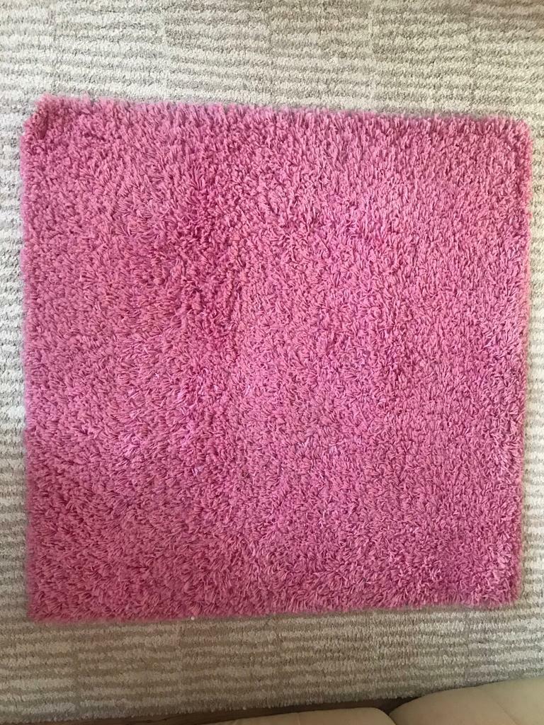 image for 3 X pink rugs Size 80cm X 80 cm