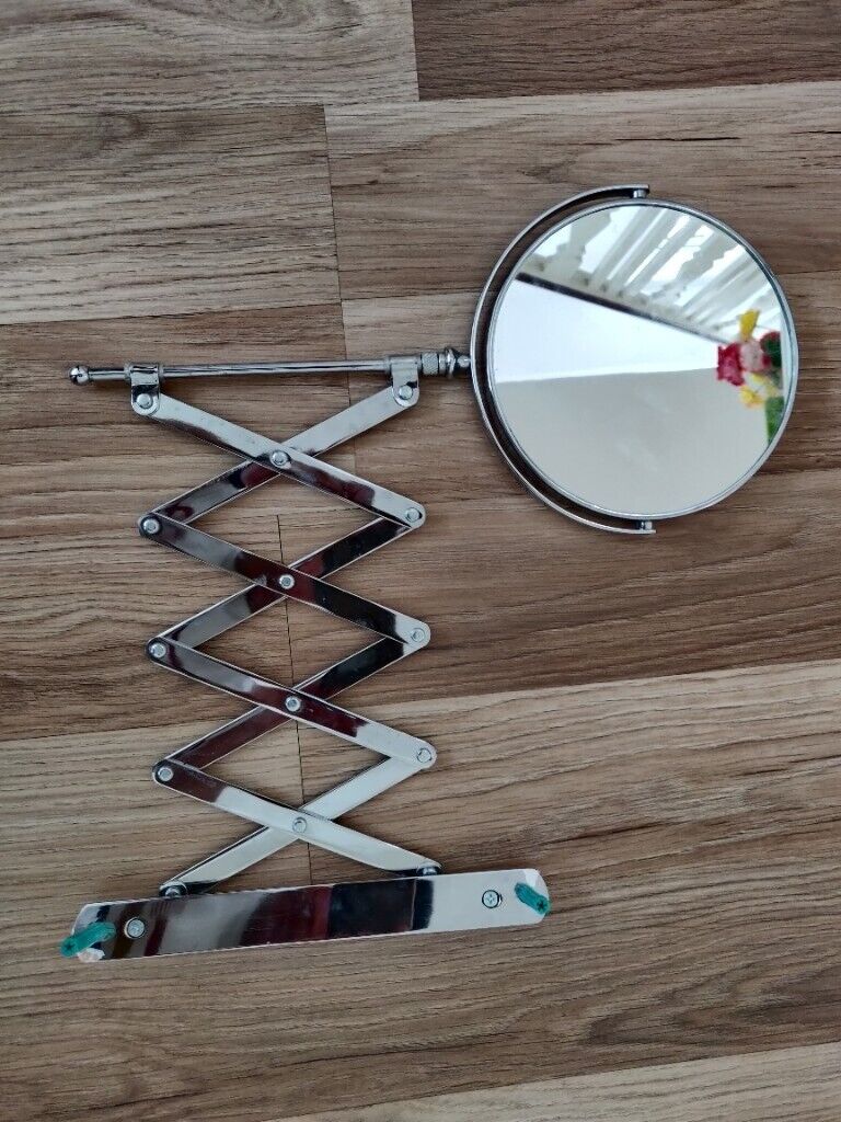 Shaving mirror almost New