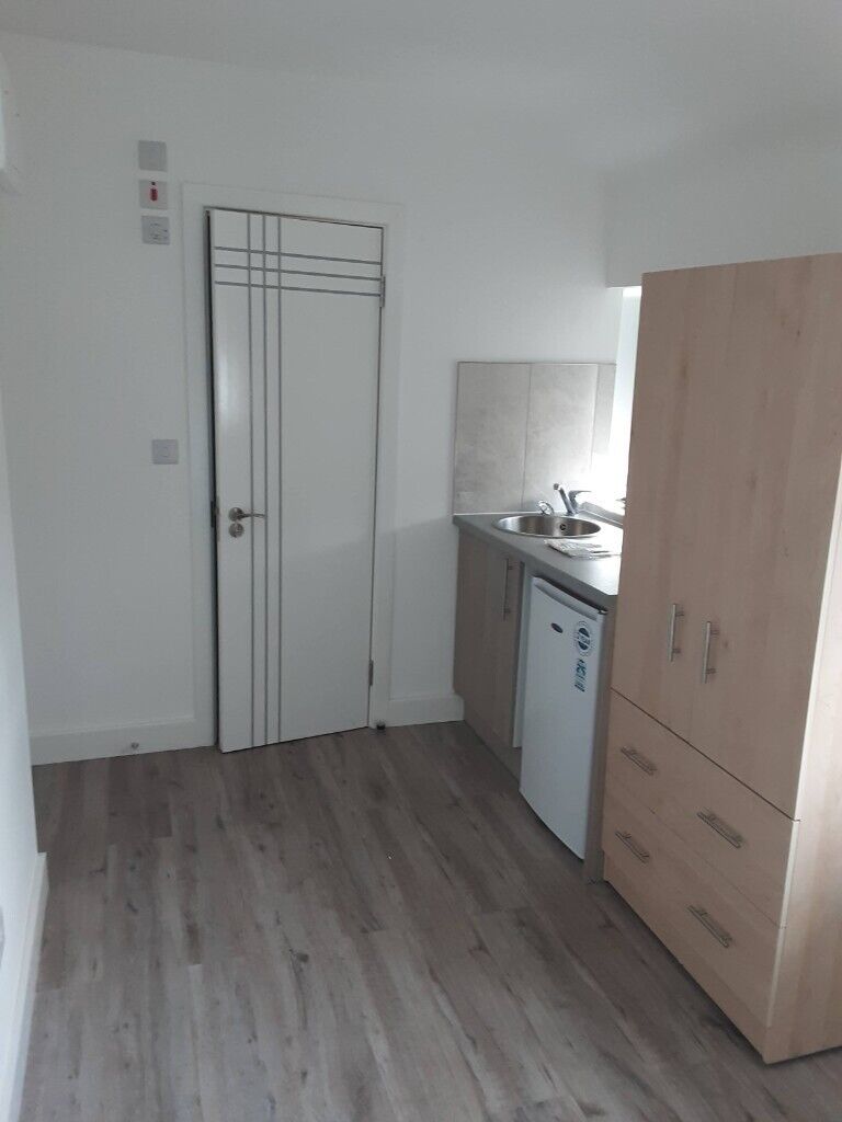 BEAUTIFUL NEW FLAT AVAILABLE TO RENT IN LEWISHAM, SE13 6NZ in