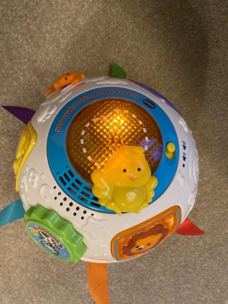 VTech Crawl and learn bright lights ball