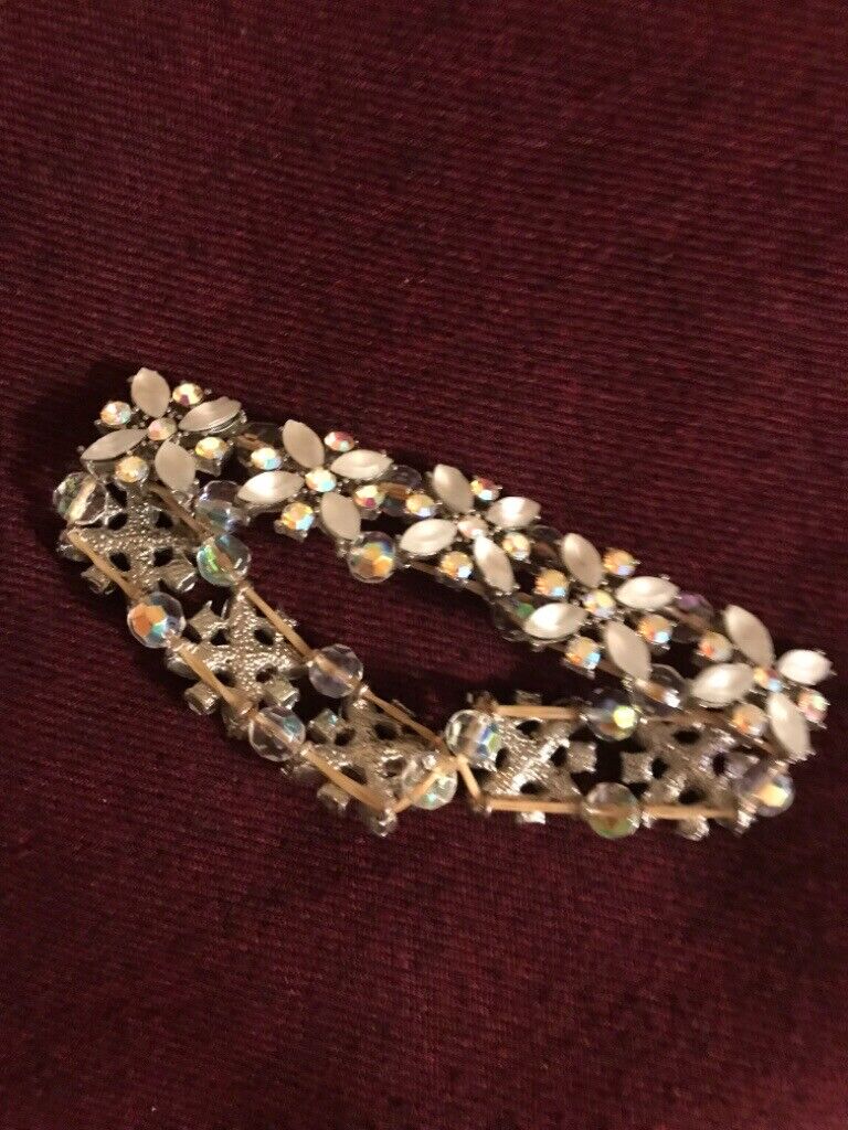 Vintage Brooches- assorted