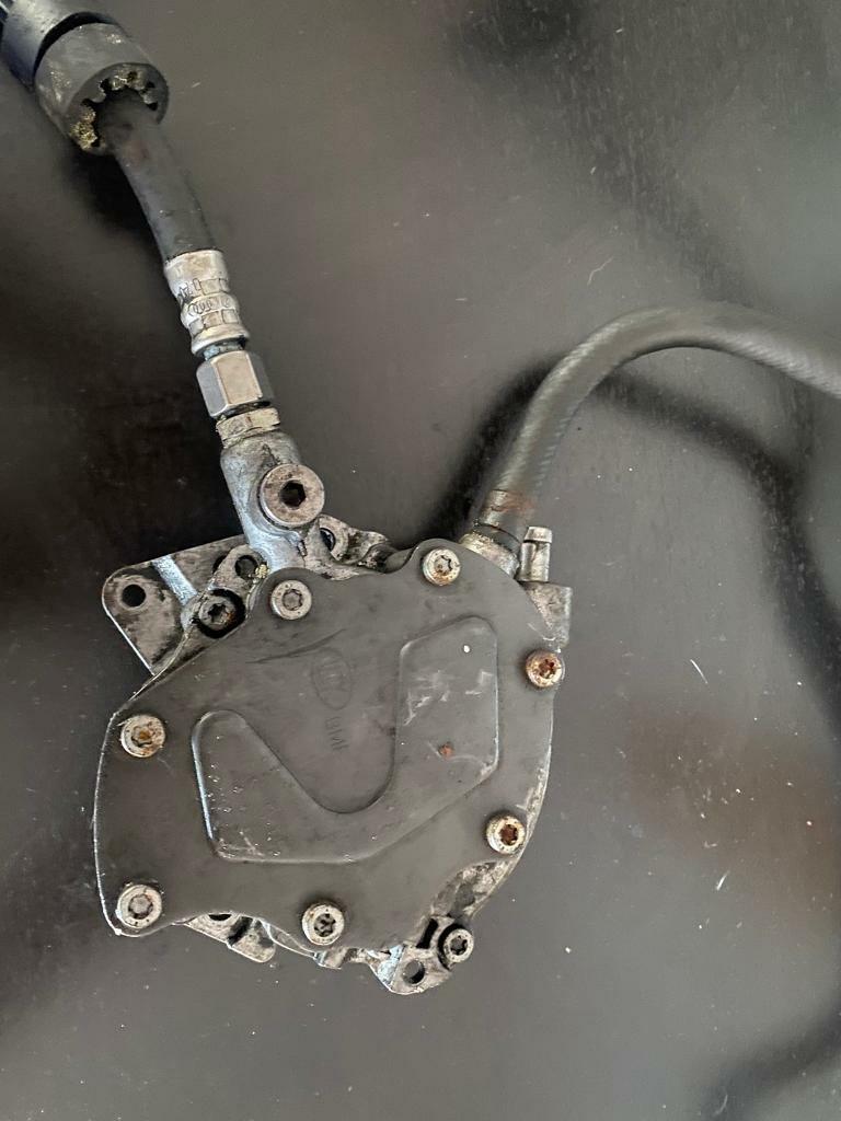 VW 2.5 Touareg Bus Transporter Tdi Pump Fuel Pump Vacuum Pump 070145209