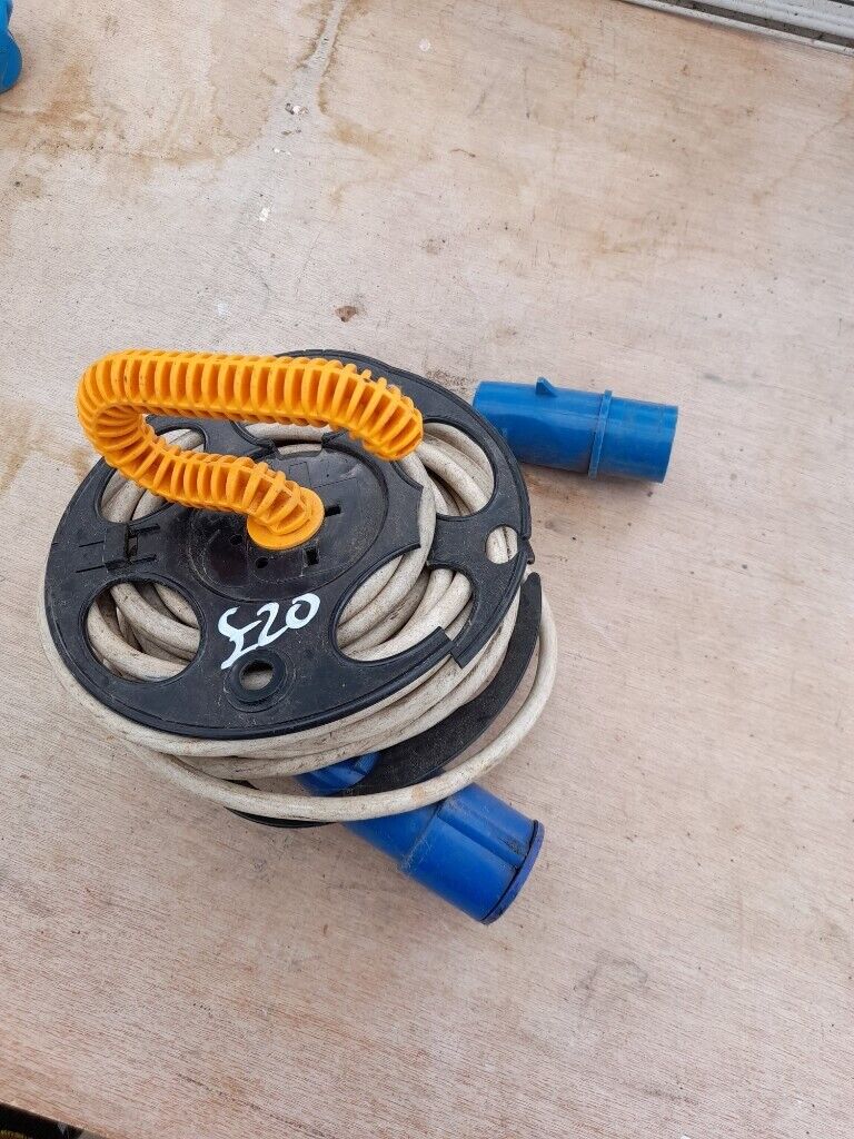 Caravan camper electric hook-up lead 