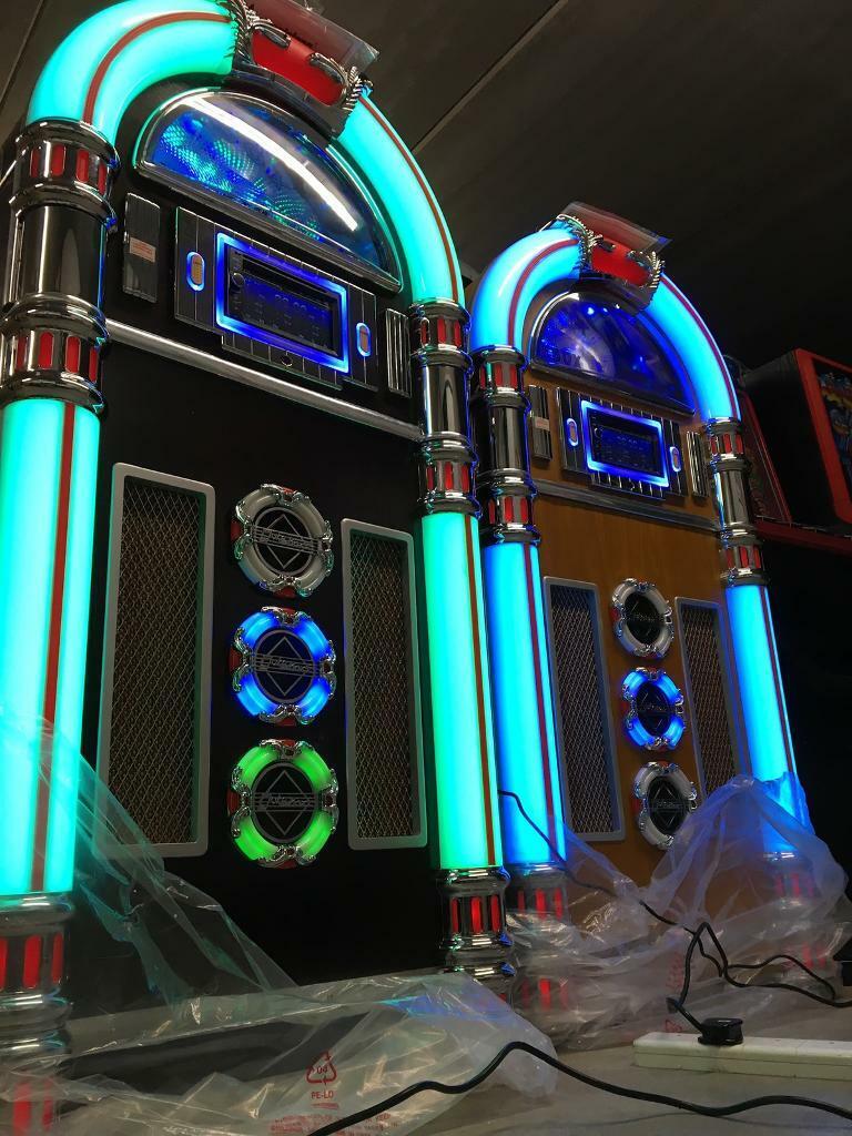 NEW WIFI/BLUETOOTH TOUCHSCREEN JUKEBOX, 