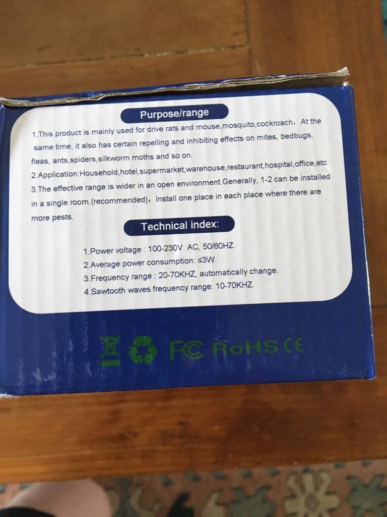 Electronic pest / insect repeller