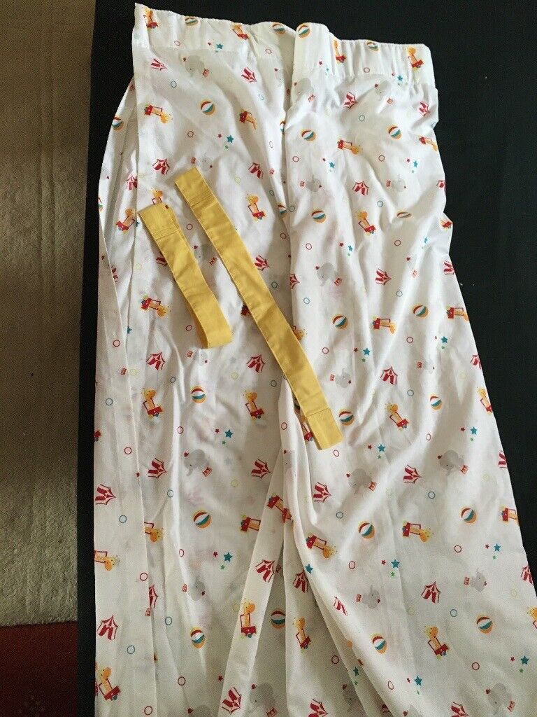 Nursery style curtains, tie backs, lampshade and rug set