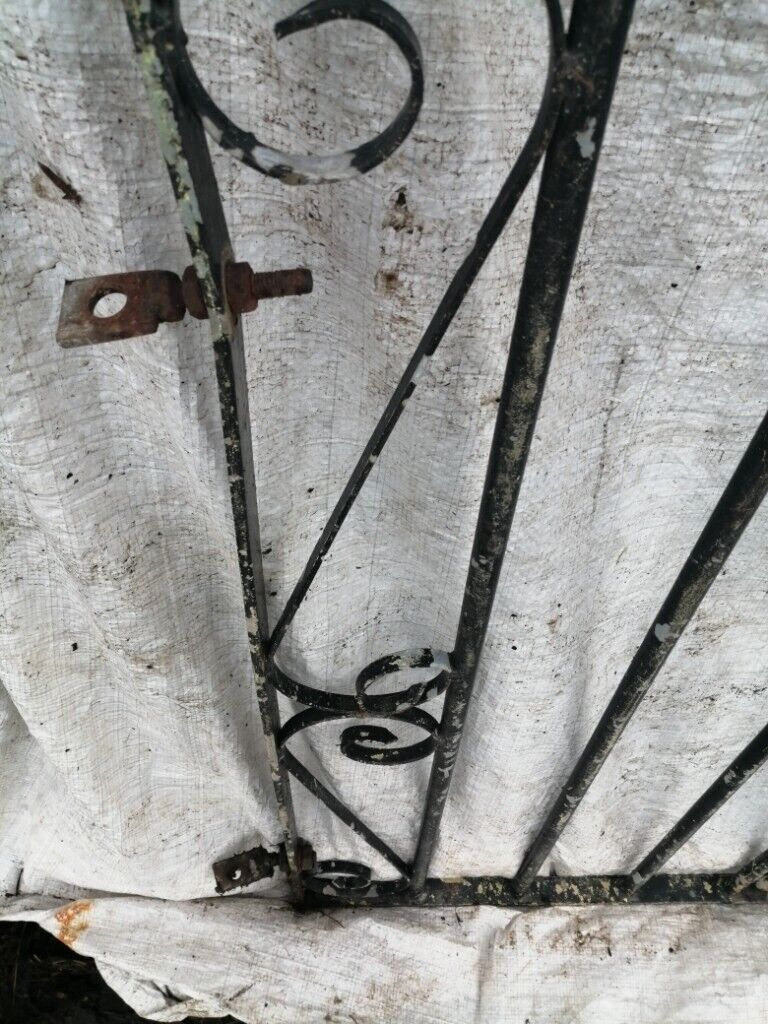DRIVE GATES 