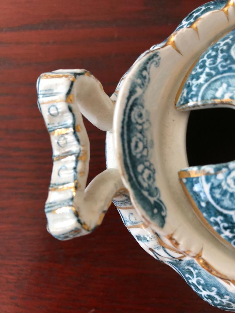Gravy/Sauce Boat with lid