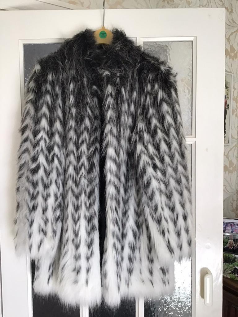 image for NEW FAUX FUR JACKET