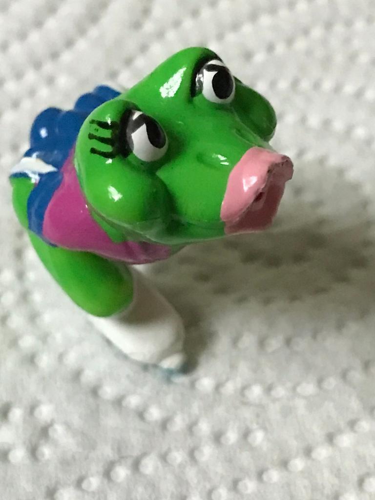 Kinder Surprise Ranopla Frog Figures