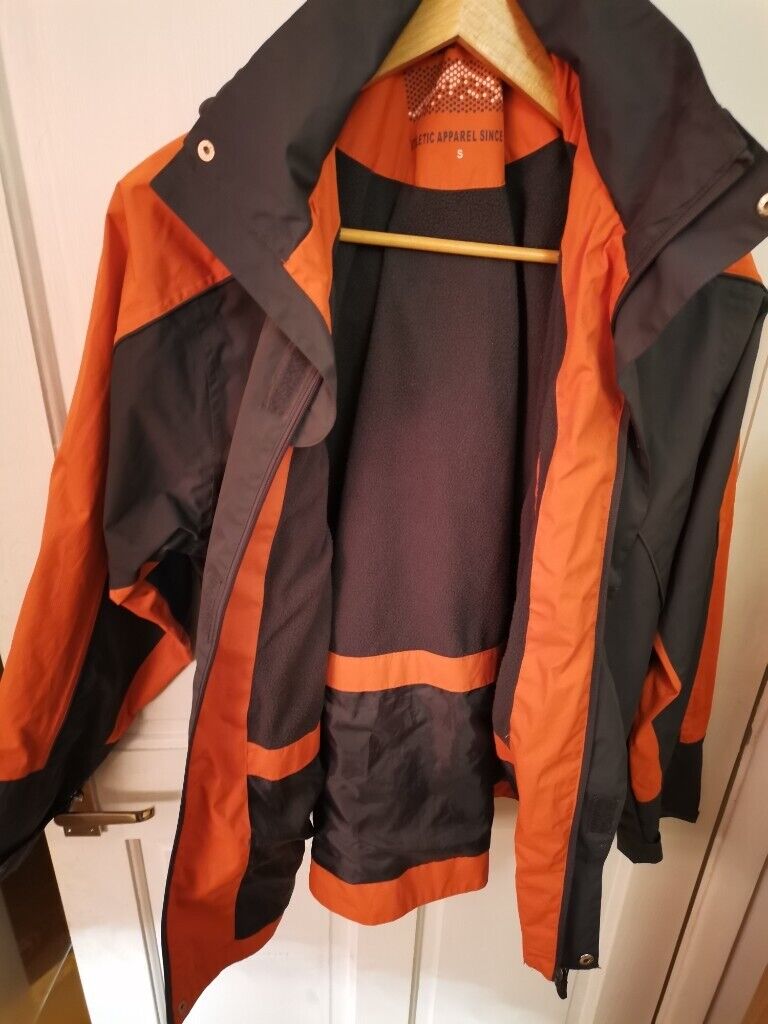Walking coat. Size S. Fleece leyer. For small size men/teenager