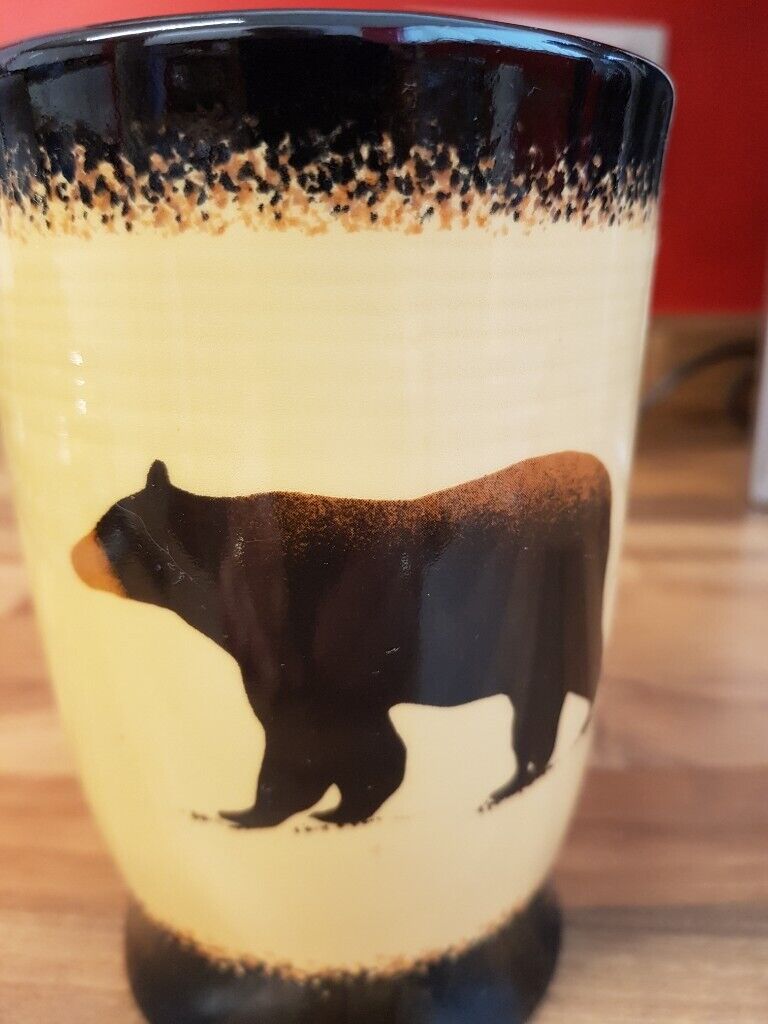 Carvers Brushwerks Canada Stoneware Rare Big Bear Mug. Collection only
