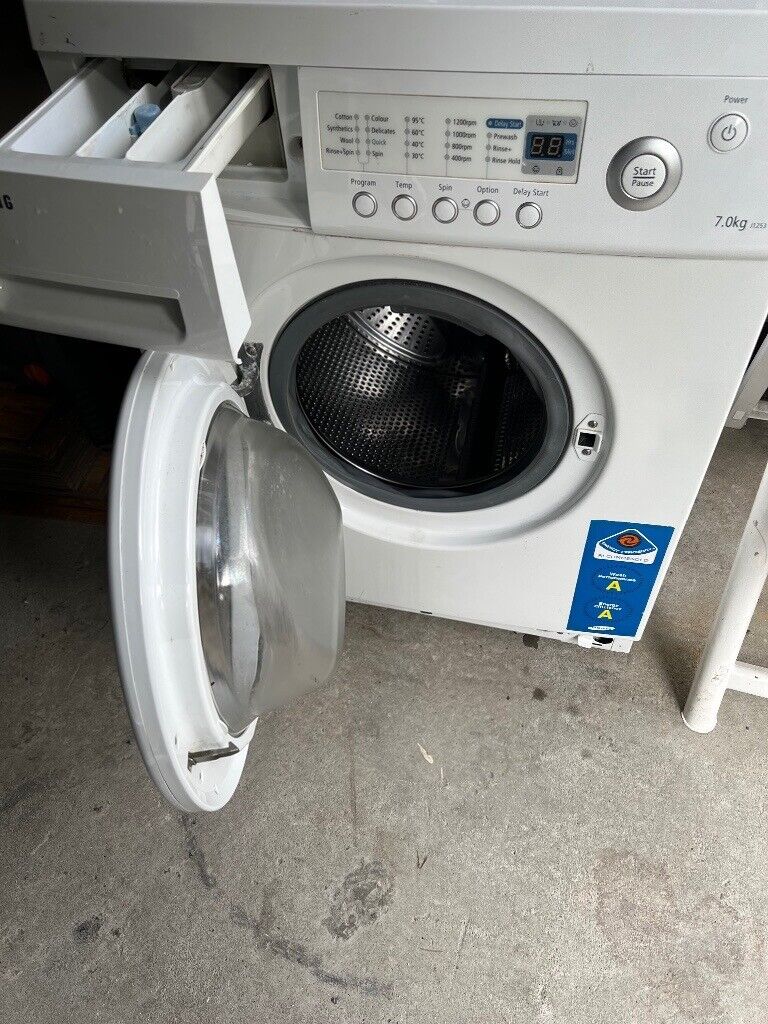Samsung Washing Machine 7kg 1200 spin 