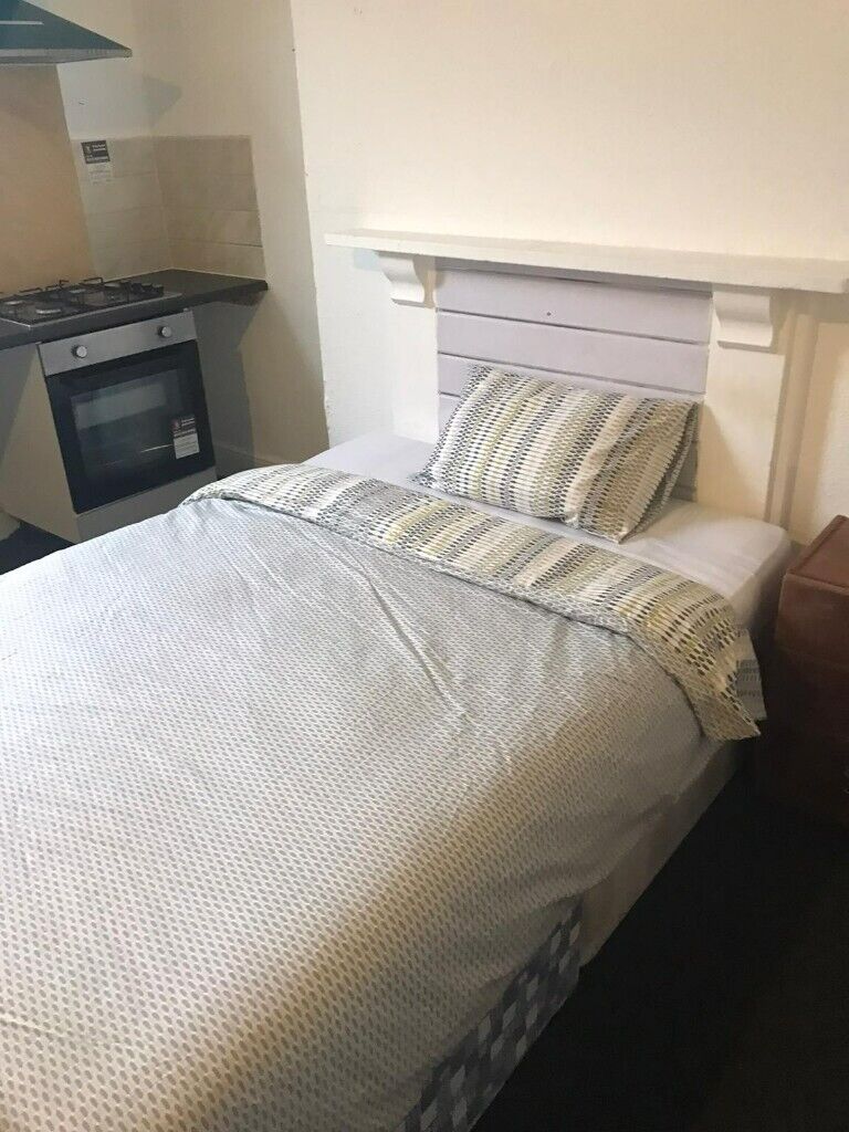 ***SHARED HOUSE**DOUBLE ROOM in CHURCH HILL ROAD B20***ALL DSS ACCEPTED***SEE DESCRIPTION***