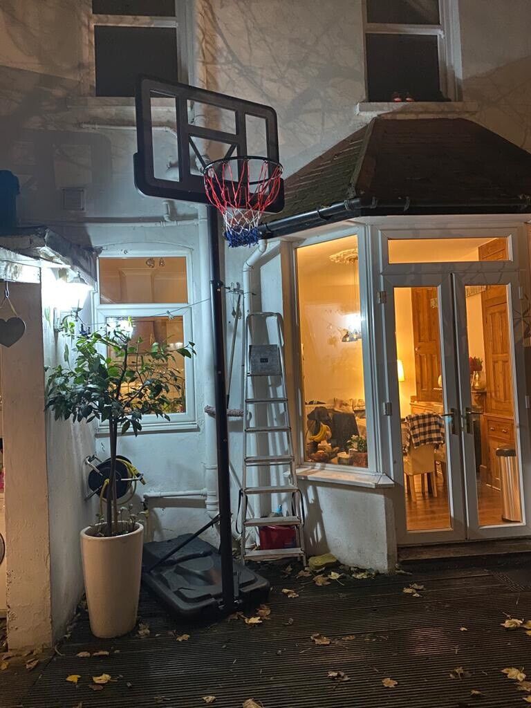 FULL SIZE BASKETBALL STAND £115