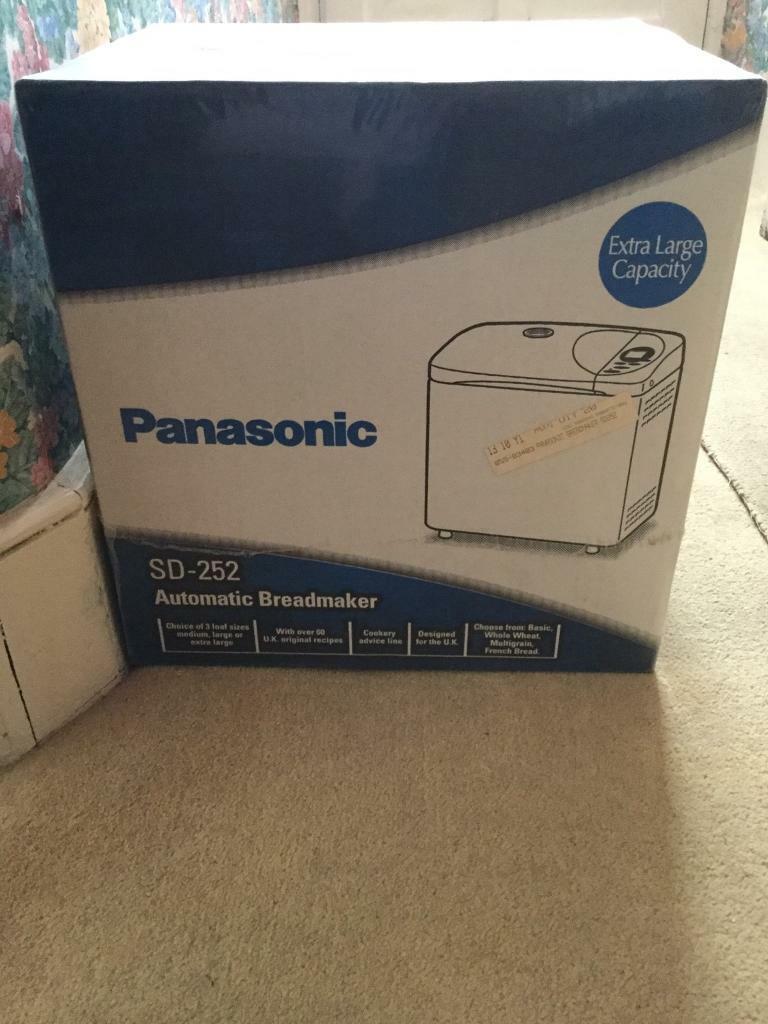 Panasonic SD252 automatic bread maker New BOXED