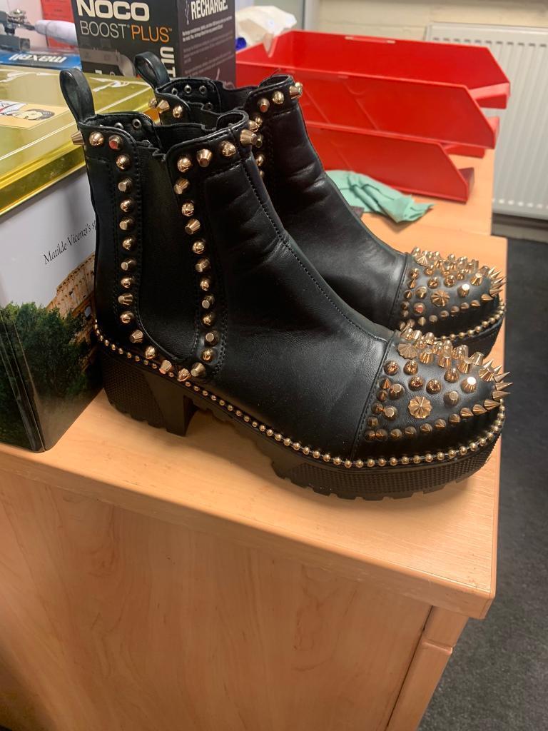 Black boots with metal studding size 4