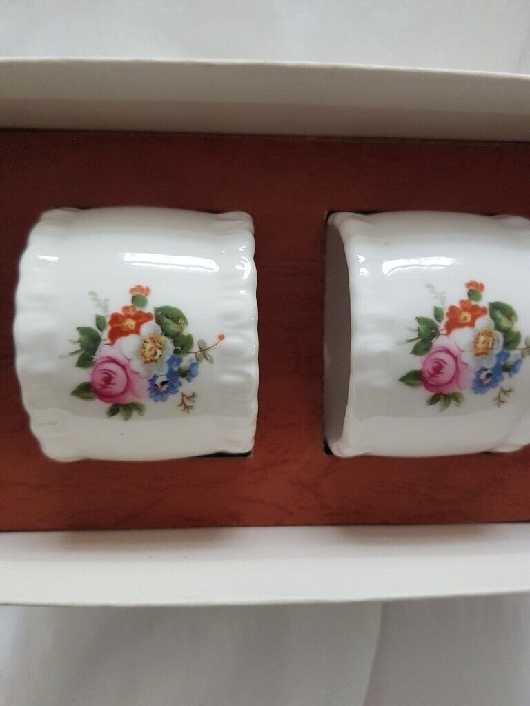 Coalport napkin rings 