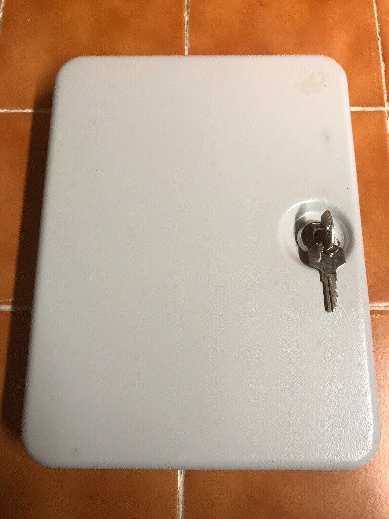 image for Used Helix Fortress Keysafe 15 Spaces