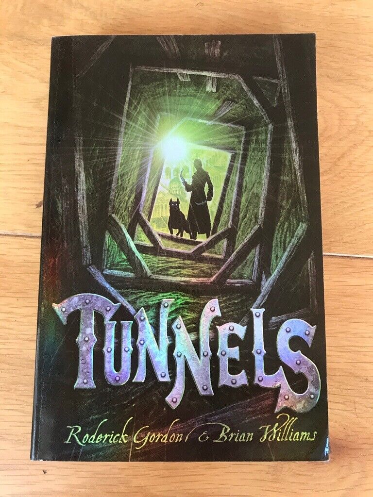 image for Tunnels 1 By Roderick Gordon & Brian Williams( Paperback)