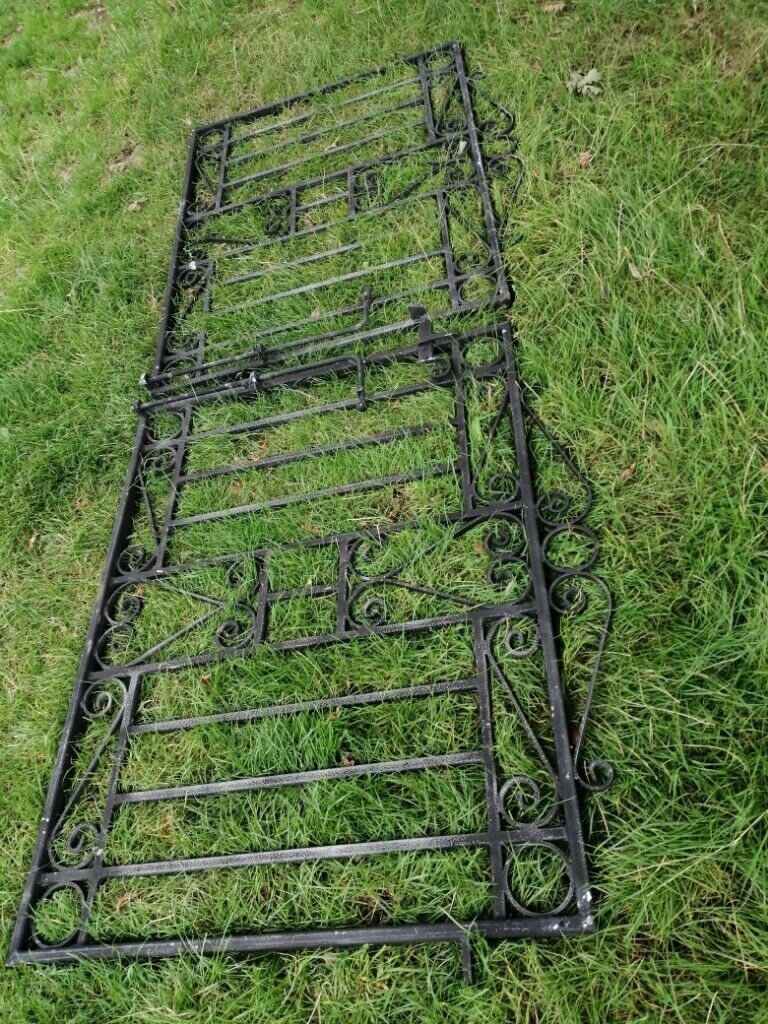 GORGEOUS DRIVE GATES