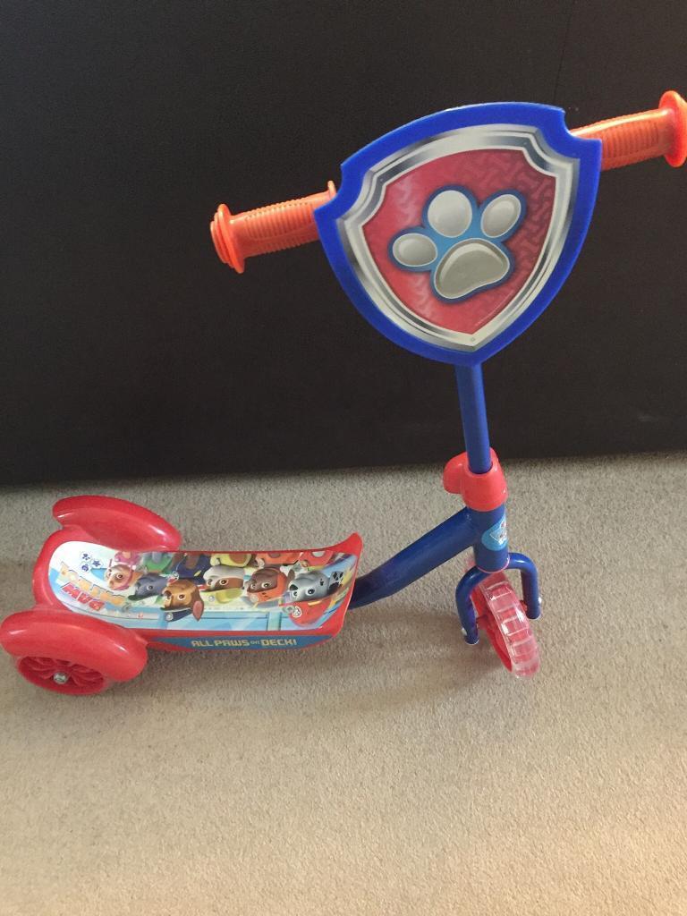 Brand New, ONLY £10 Paw Patrol Scooter 