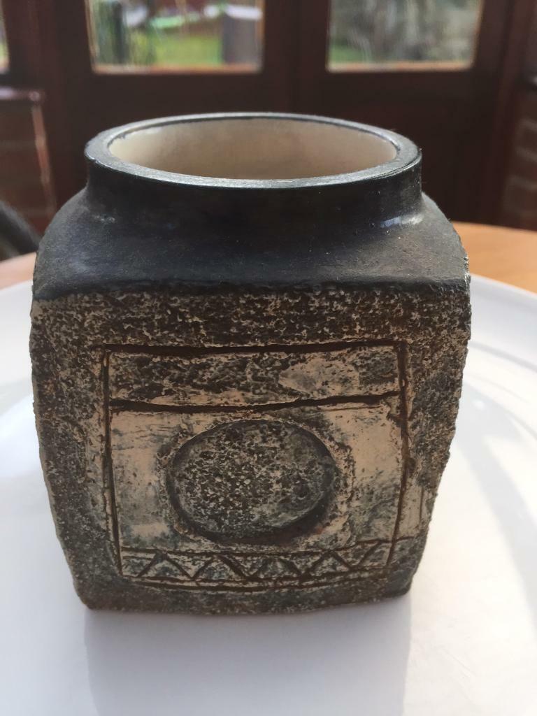 TROIKA MARMALADE POT BY SIMONE KILBURN Excellent condition, no chips 