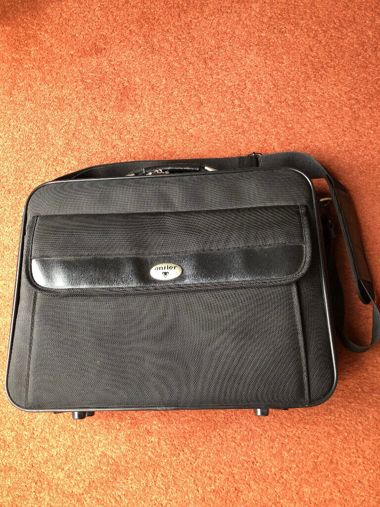image for ANTLER LAPTOP CASE + DETACHABLE SHOULDER STRAP