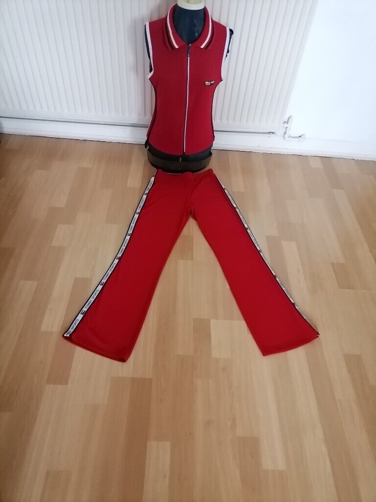 Vintage Y2K TOMMY HILFIGER Designer Sports Outfit. Ex Cond. . Size : M 